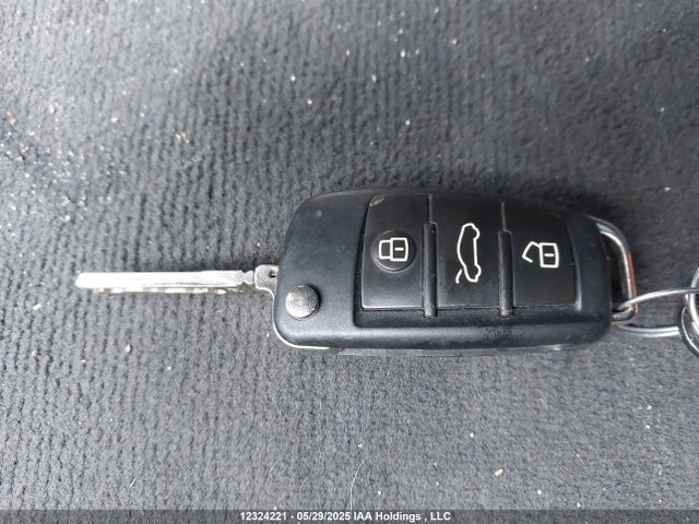 2011 Audi R8 5.2 Quattro მანქანა იყიდება აუქციონზე, vin: WUAVNAFG8BN000421, აუქციონის ნომერი: 12324221