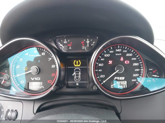 2011 Audi R8 5.2 Quattro მანქანა იყიდება აუქციონზე, vin: WUAVNAFG8BN000421, აუქციონის ნომერი: 12324221