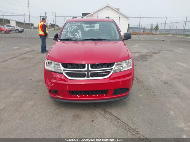 3C4PDCAB8FT529566 Dodge 2015