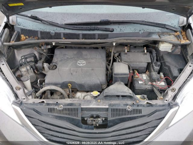 5TDKK3DC3ES468298 Toyota SIENNA LE