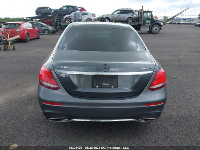 WDDZF4KB1HA127461 Mercedes-Benz E 300 4matic