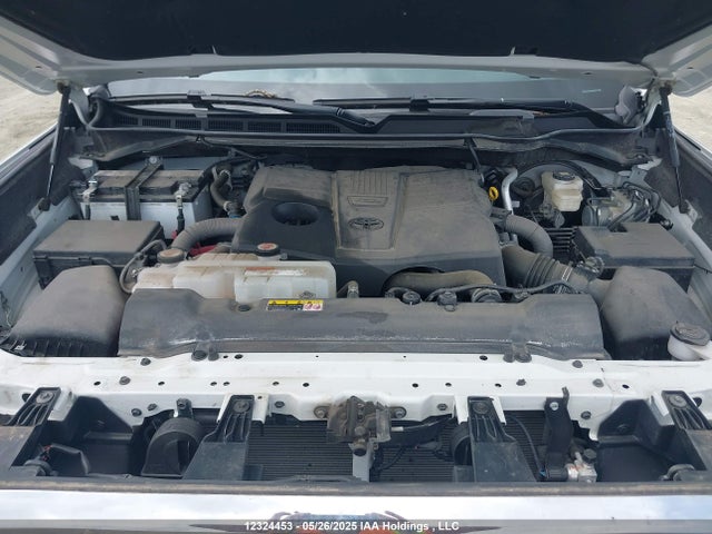5TFMA5EC4NX009927 Toyota v35a-fts