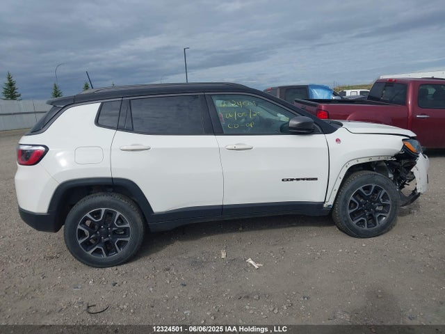 3C4NJDDB4JT493613 Jeep Compass Trailhawk