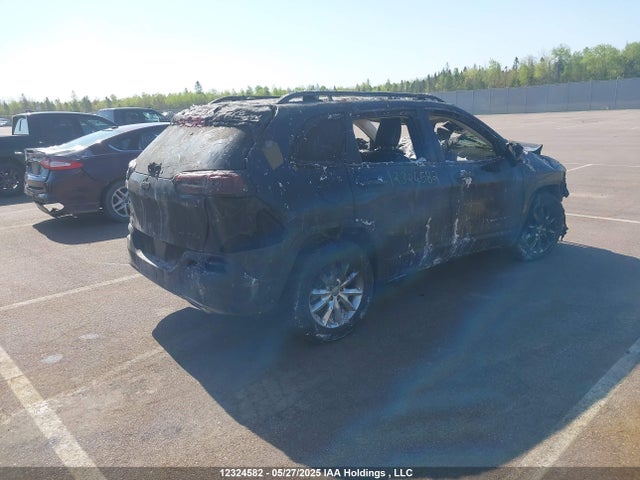 1C4PJMDS9FW713273 Jeep Cherokee