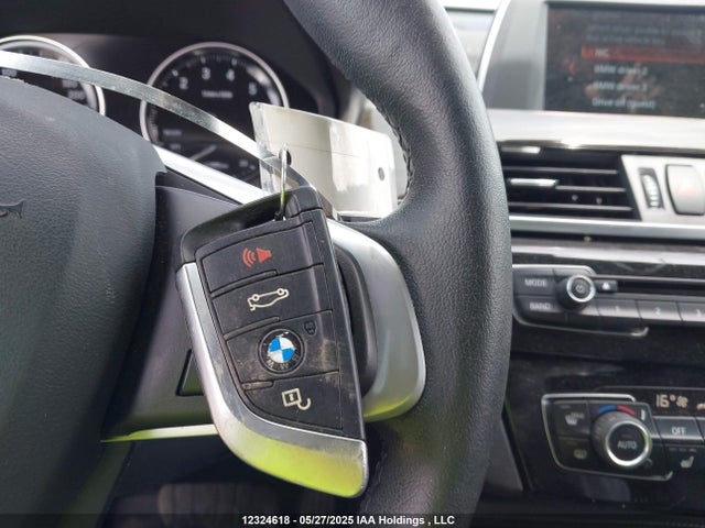 WBXHT3C36J5L28600 BMW X1