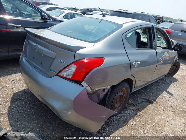 3N1CN7AP8EL823999 Nissan 2014