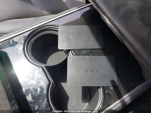 5YJ3E1EAXLF786112 Tesla MODEL 3