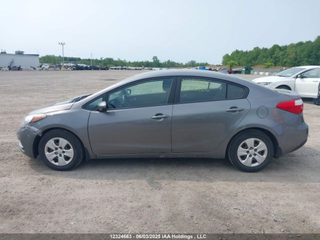KNAFK4A61F5290806 KIA FORTE LX