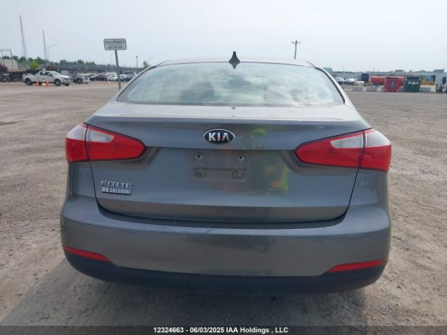 KNAFK4A61F5290806 KIA FORTE LX