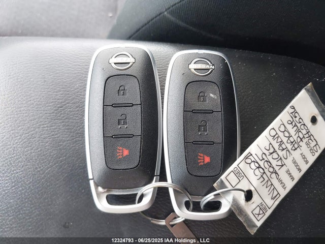3N8AP6BB7SL342556 Nissan kicks mpv