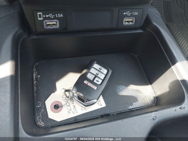 2HKRW2H23LH219047 Honda CR-V LX