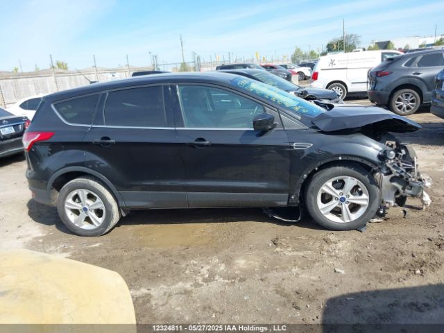 1FMCU0GX2FUC37722 Ford Escape