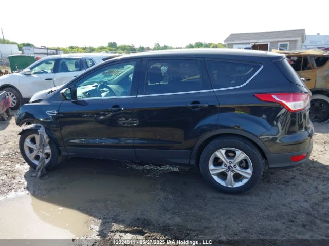 1FMCU0GX2FUC37722 Ford Escape