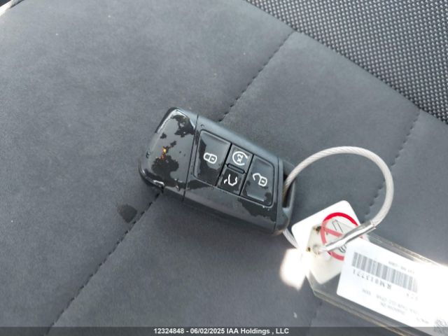 3VVSX7B25RM013771 Volkswagen tsi