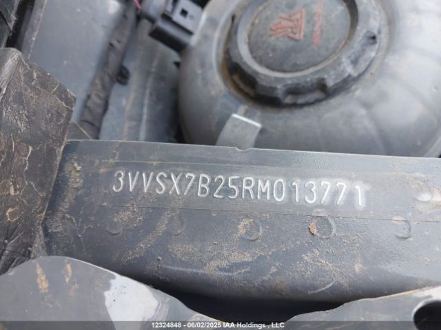 3VVSX7B25RM013771 Volkswagen tsi