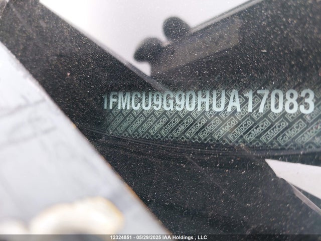 1FMCU9G90HUA17083 Ford ESCAPE SE