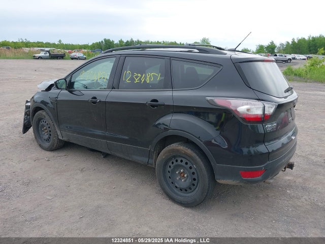 1FMCU9G90HUA17083 Ford ESCAPE SE