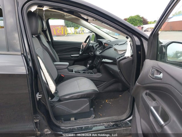 1FMCU9G90HUA17083 Ford ESCAPE SE