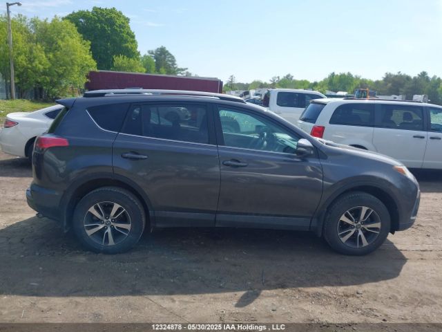 2T3ZFREV8JW425655 Toyota RAV4 LE