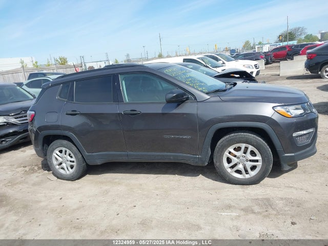 3C4NJCAB1HT669736 Jeep 2017