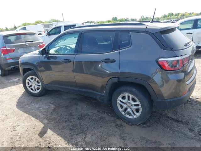 3C4NJCAB1HT669736 Jeep 2017