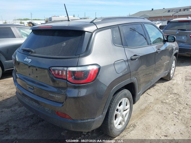 3C4NJCAB1HT669736 Jeep 2017
