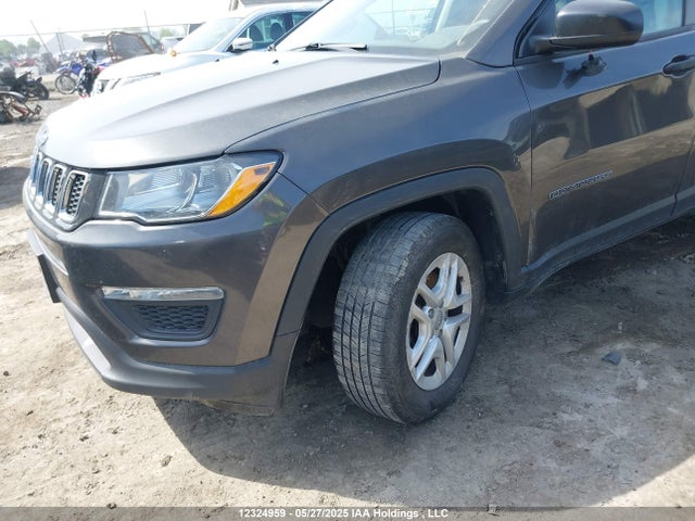 3C4NJCAB1HT669736 Jeep 2017