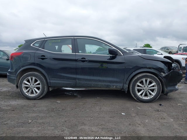 JN1BJ1CR1JW262200 Nissan 2018