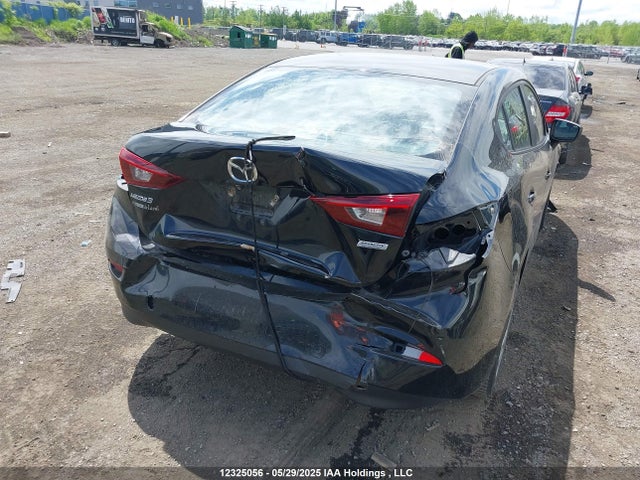 JM1BN1U77J1184596 Mazda pe