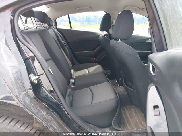JM1BN1U77J1184596 Mazda pe