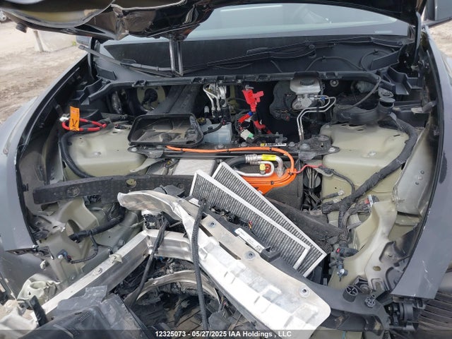 7SAYGDEF3NF461983 Tesla Model Y Performance