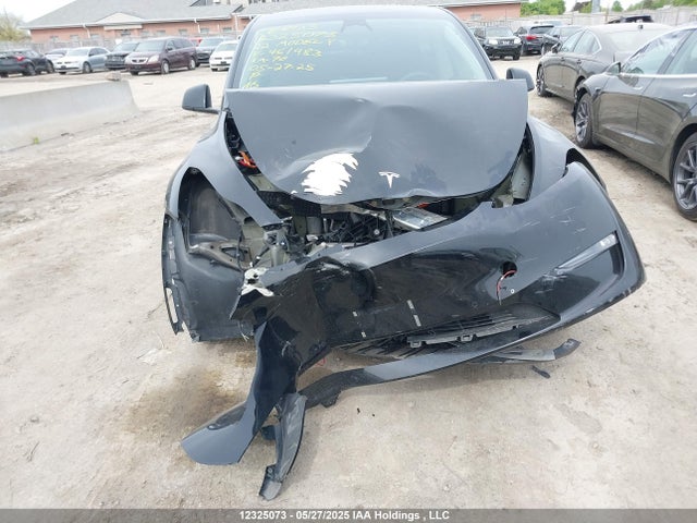 7SAYGDEF3NF461983 Tesla Model Y Performance