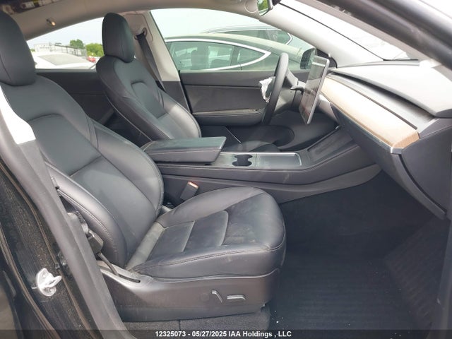 7SAYGDEF3NF461983 Tesla Model Y Performance