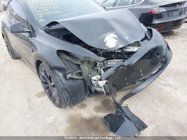7SAYGDEF3NF461983 Tesla Model Y Performance