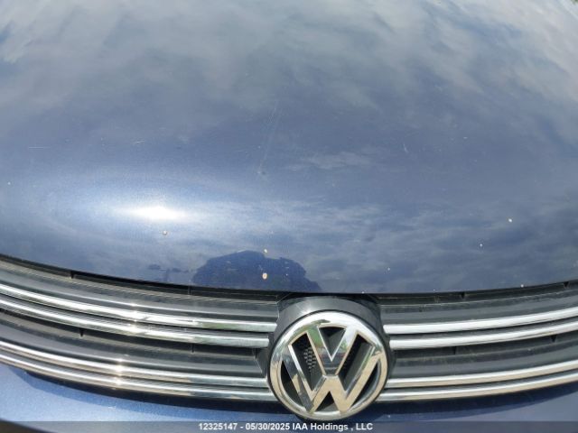 WVGNV7AX7HK007518 Volkswagen Tiguan