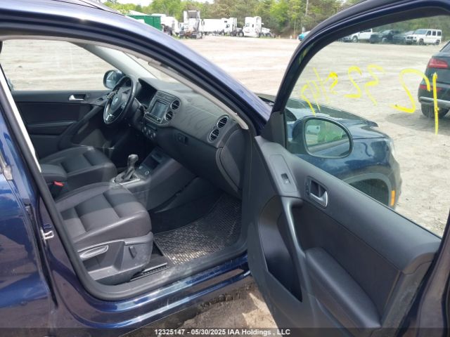 WVGNV7AX7HK007518 Volkswagen Tiguan