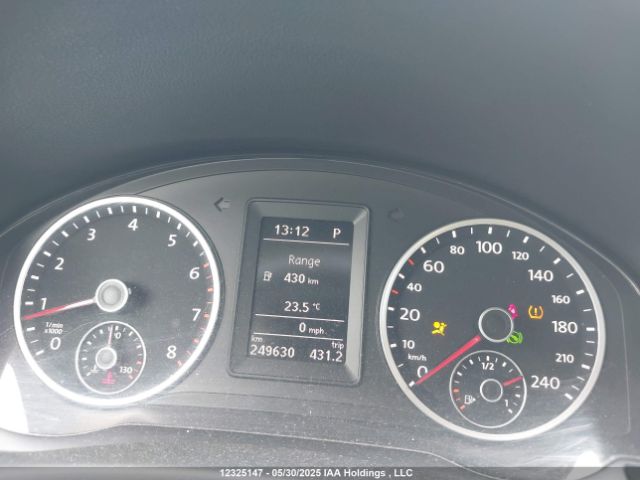 WVGNV7AX7HK007518 Volkswagen Tiguan