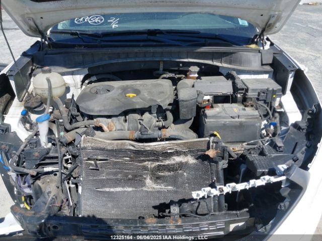 KM8J2CA41HU548820 Hyundai TUCSON SE