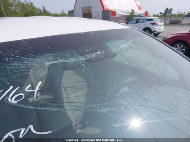KM8J2CA41HU548820 Hyundai TUCSON SE