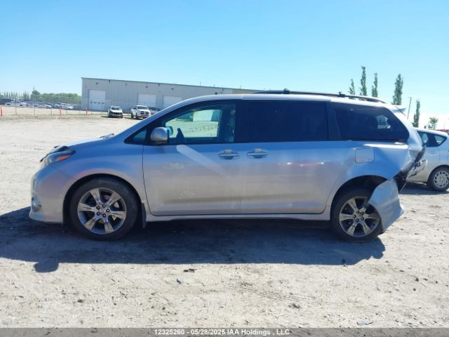 5TDXK3DC4FS551939 Toyota Sienna Se 8 Passenger