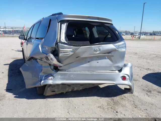 5TDXK3DC4FS551939 Toyota Sienna Se 8 Passenger