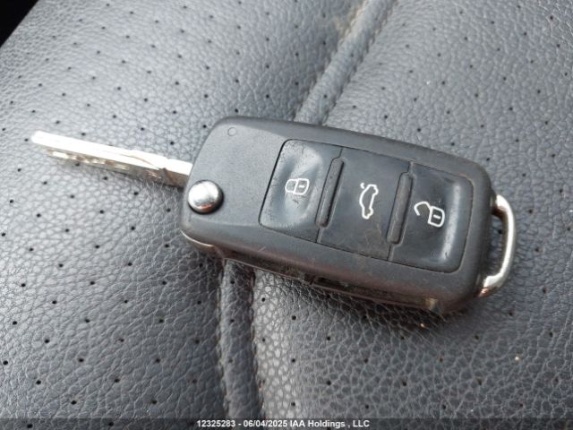1VWBN7A39EC106106 Volkswagen Passat