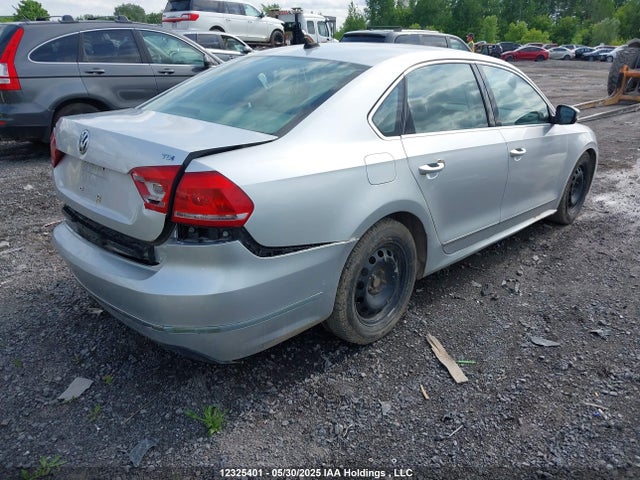 1VWBV7A30FC038490 Volkswagen Passat