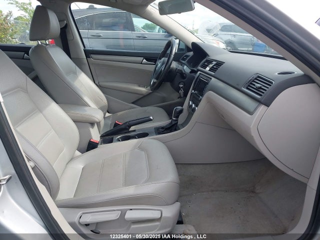 1VWBV7A30FC038490 Volkswagen Passat