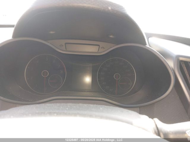 KMHTC6AE6GU288803 Hyundai Veloster Turbo