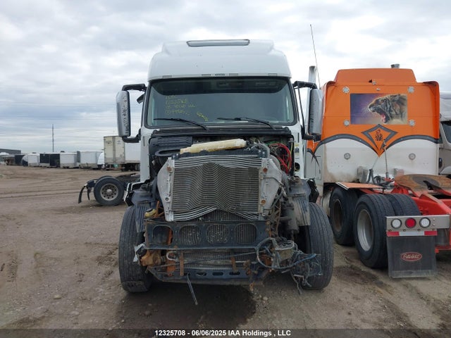4V4NC9EH7JN999032 Volvo d13