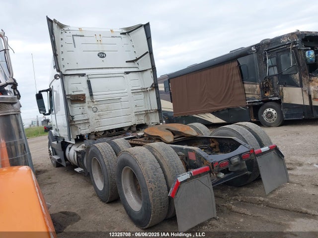 4V4NC9EH7JN999032 Volvo d13