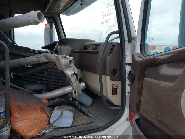 4V4NC9EH7JN999032 Volvo d13