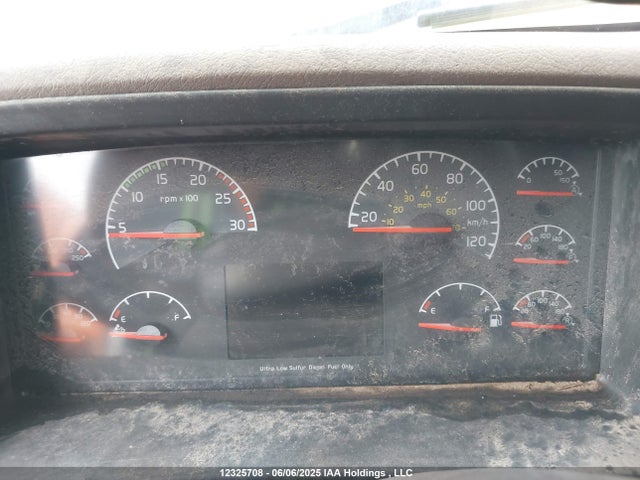 4V4NC9EH7JN999032 Volvo d13