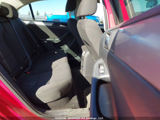 3VWDK7AJ8EM393338 Volkswagen Jetta